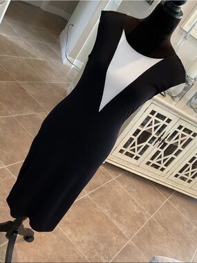 GRaham and Spencer stretch dress, back cutout, black/white, size P (XS)